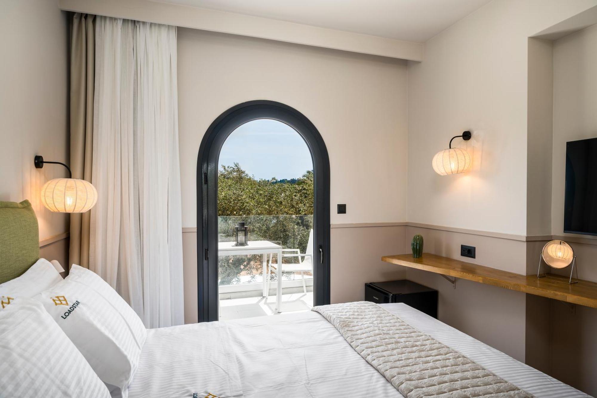 Loadstar Rooms & Suites Kontokali Extérieur photo